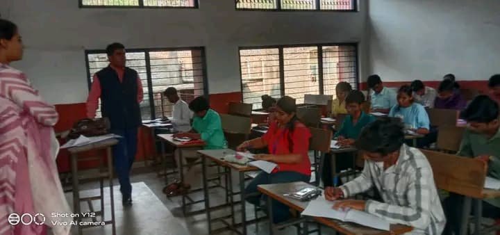 पहिल्याच दिवशी जिल्हाधिकारी परीक्षा केंद्रावरकॉपीमुक्त अभियानासाठी जिल्हास्तरीय 8 भरारी पथक