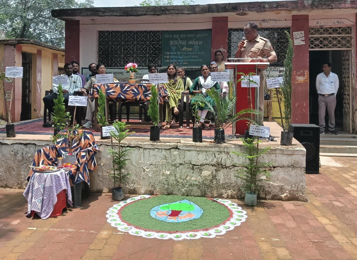 माझी शाळा हिरवीगार शाळाजि..प.उच्च प्रा.शाळा लाडबोरी मधील वृक्षारोपण सोहळा!