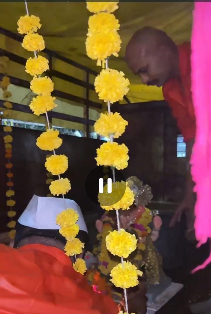 चंदपूर जिल्ह्याला लाभलेले एकमेव दबंग तसेच मनसोक्त अधिकारी. शहर पोलीस स्टेशनचे पोलीस निरीक्षक श्री निशिकांत रामटेके यांच्या सारखे अधिकारी मिळणे कठीण.एकमेव शहर पोलीस स्टेशनचे अधिकारी ज्यांनी आपल्या सर्व कर्मचारी सोबत ड्युटी निभवून सुद्धा गणपती बापाला नाचत गाजत निरोप दिले.